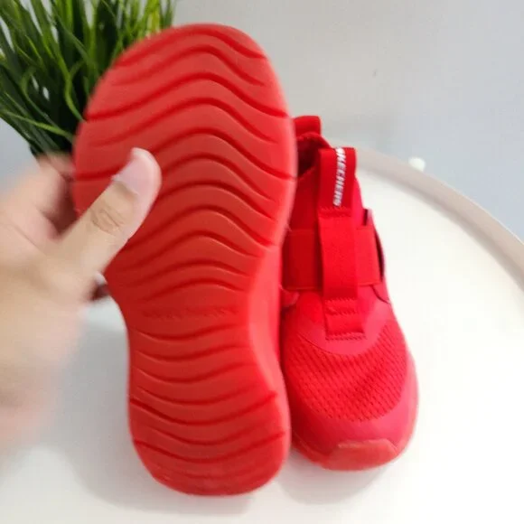 (Pre-loved) Skechers Slip-on Sneakers - Picture 10 of 11